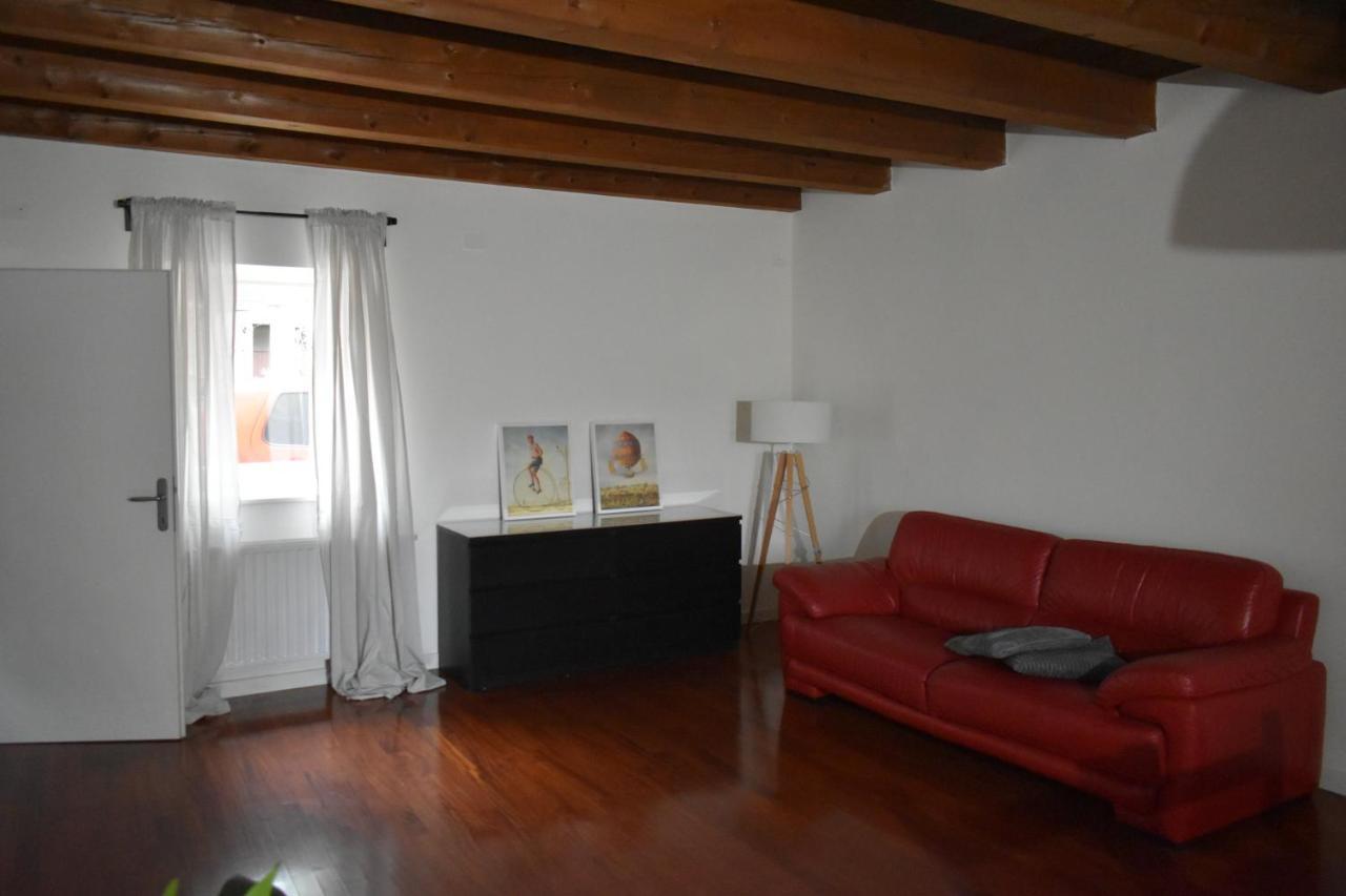 Small House In Vipava Valley Exterior foto